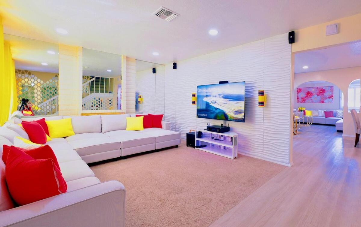 Pink Luxe Retreat Holiday home