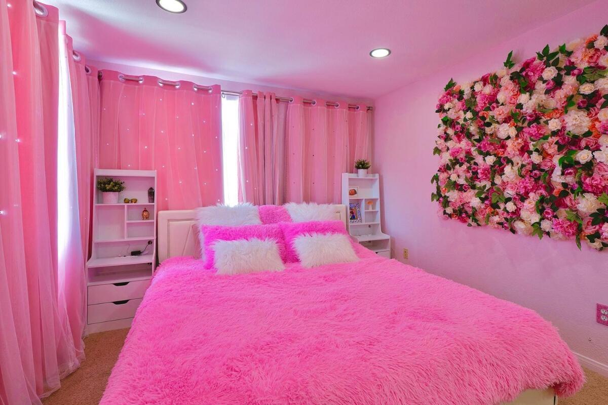 Pink Luxe Retreat Holiday home *