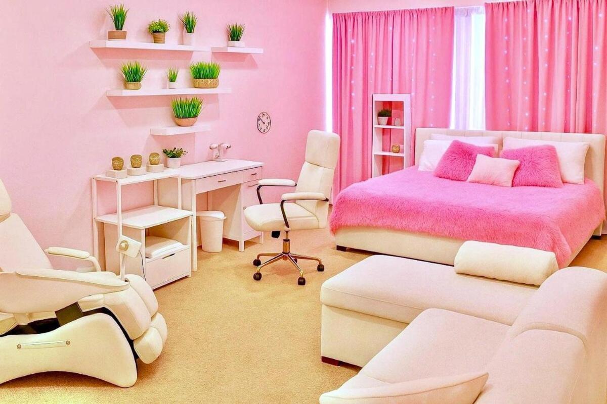 Holiday home Pink Luxe Retreat *