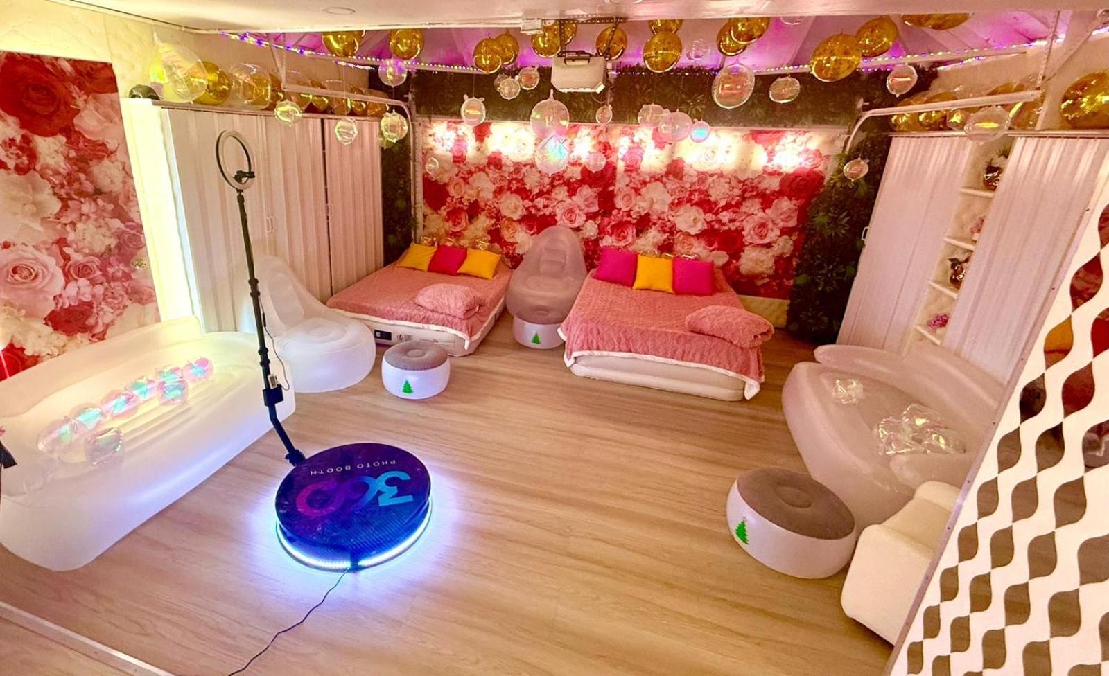 Pink Luxe Retreat Holiday home
